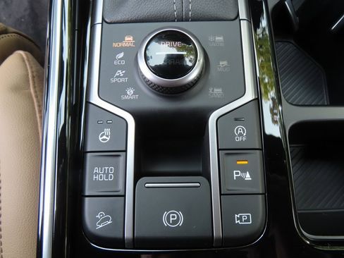 New 2026 Kia Sorento SX Prestige w/ Olive Brown Leather Package image 14