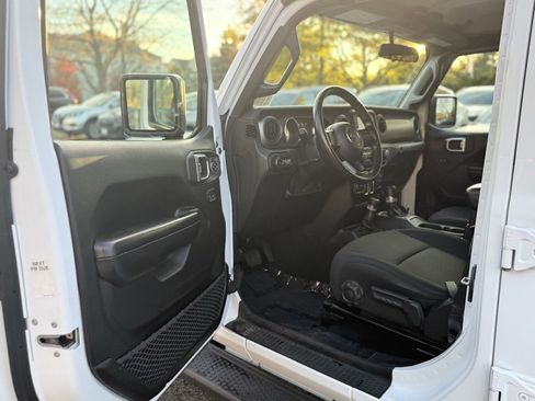 Used 2020 Jeep Wrangler Unlimited Sport S image 17