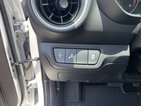 Certified 2023 Kia Forte LXS w/ LXS Technology Package FWD image 17