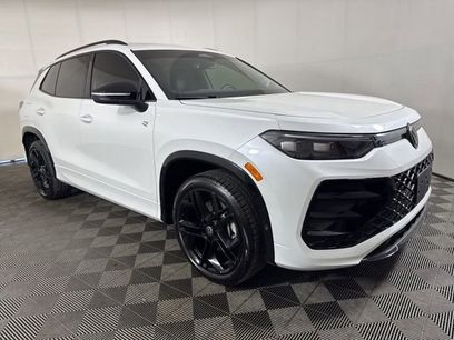 Certified 2025 Volkswagen Tiguan SE R-Line