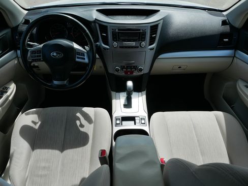 Used 2013 Subaru Outback 2.5i Premium AWD/4WD image 10