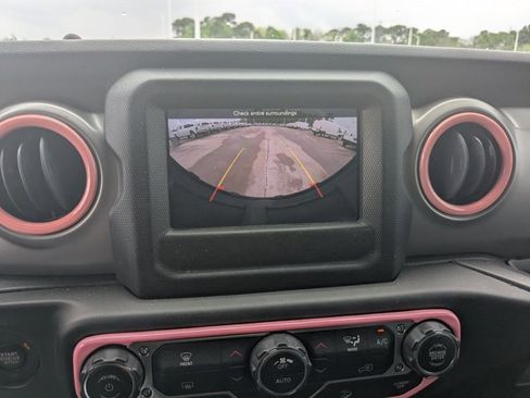 Used 2018 Jeep Wrangler Unlimited Sport S image 13