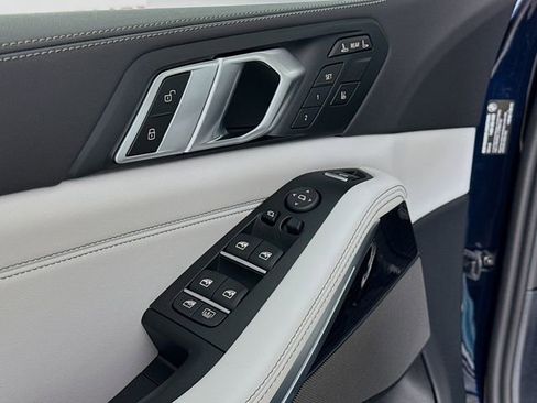 New 2026 BMW X7 xDrive40i w/ M Sport Package image 18