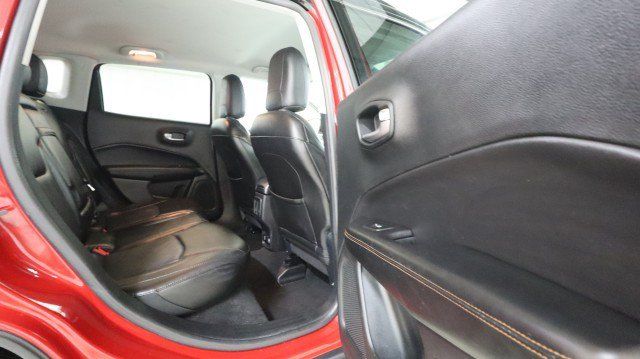 Used 2018 Jeep Compass Limited AWD/4WD image 11