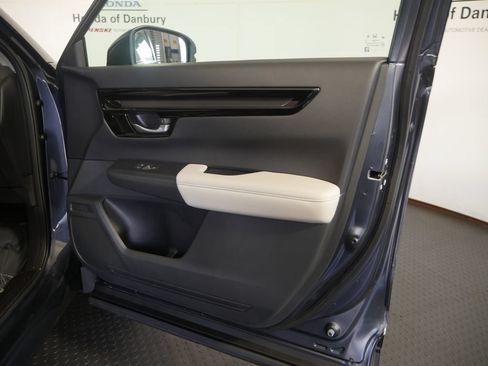 Used 2023 Honda CR-V EX-L image 5