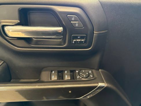 Used 2022 GMC Sierra 1500 AT4 w/ AT4 Premium Package AWD/4WD image 23