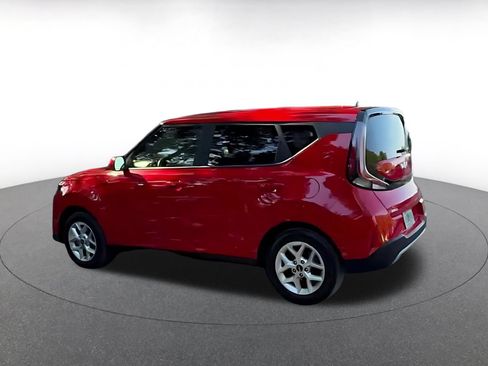 Used 2025 Kia Soul LX w/ LX Technology Package FWD image 10
