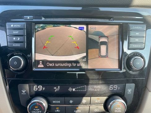 Used 2018 Nissan Rogue SL w/ Premium Package AWD/4WD image 21