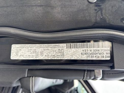 Used 2023 Jeep Grand Cherokee Overland w/ Luxury Tech Group IV image 16