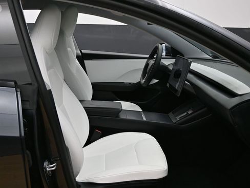 Used 2025 Tesla Model 3 Long Range image 40
