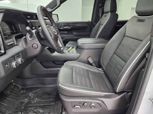 Used 2024 GMC Sierra 1500 AT4X image 8