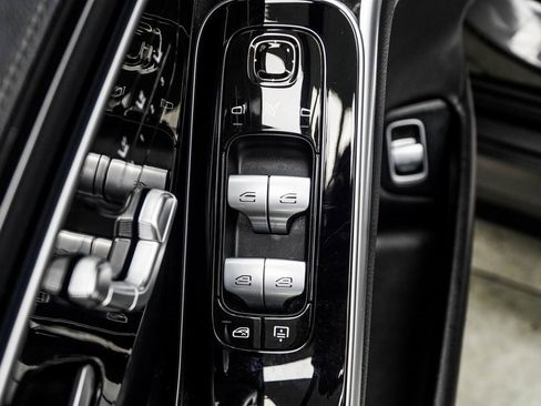 Used 2023 Mercedes-Benz S 500 4MATIC w/ AMG Line image 38