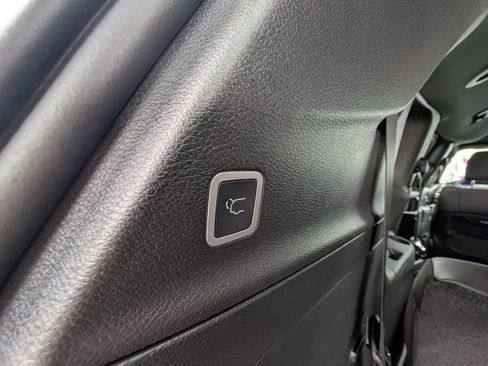 New 2026 Chrysler Pacifica Select w/ S Appearance Package image 42