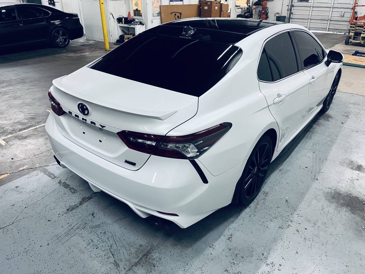 Used 2021 Toyota Camry XSE FWD image 9