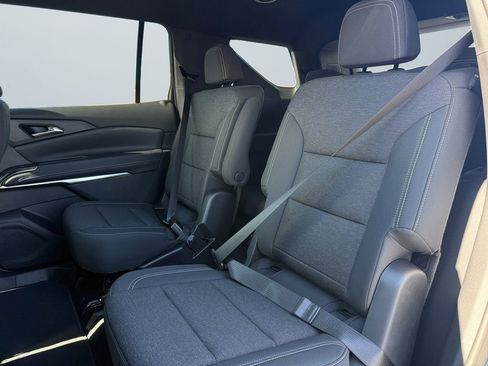 New 2026 Chevrolet Traverse LT image 13