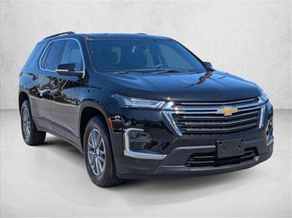 Used 2023 Chevrolet Traverse LT FWD video 3