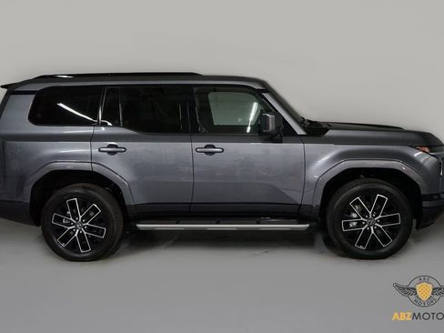 Used 2026 Lexus GX 550 w/ Accessory Package (2T) image 4