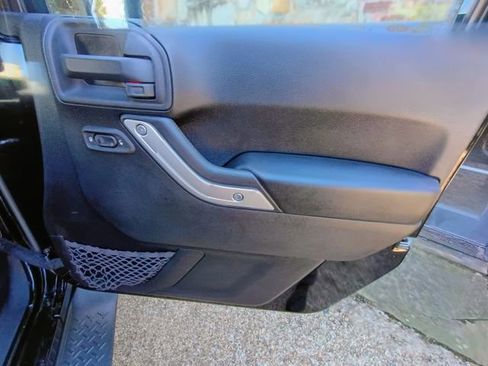 Used 2014 Jeep Wrangler Unlimited Sahara w/ Connectivity Group image 46