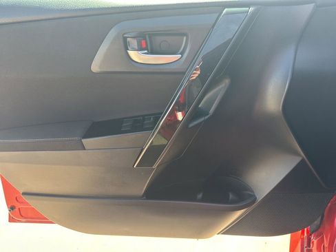 Used 2016 Scion iM Base image 17