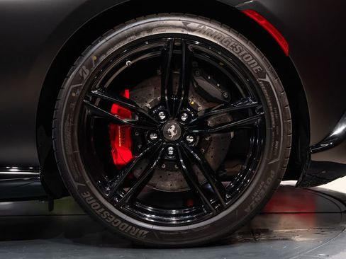 Used 2024 Ferrari Roma Spider RWD image 14