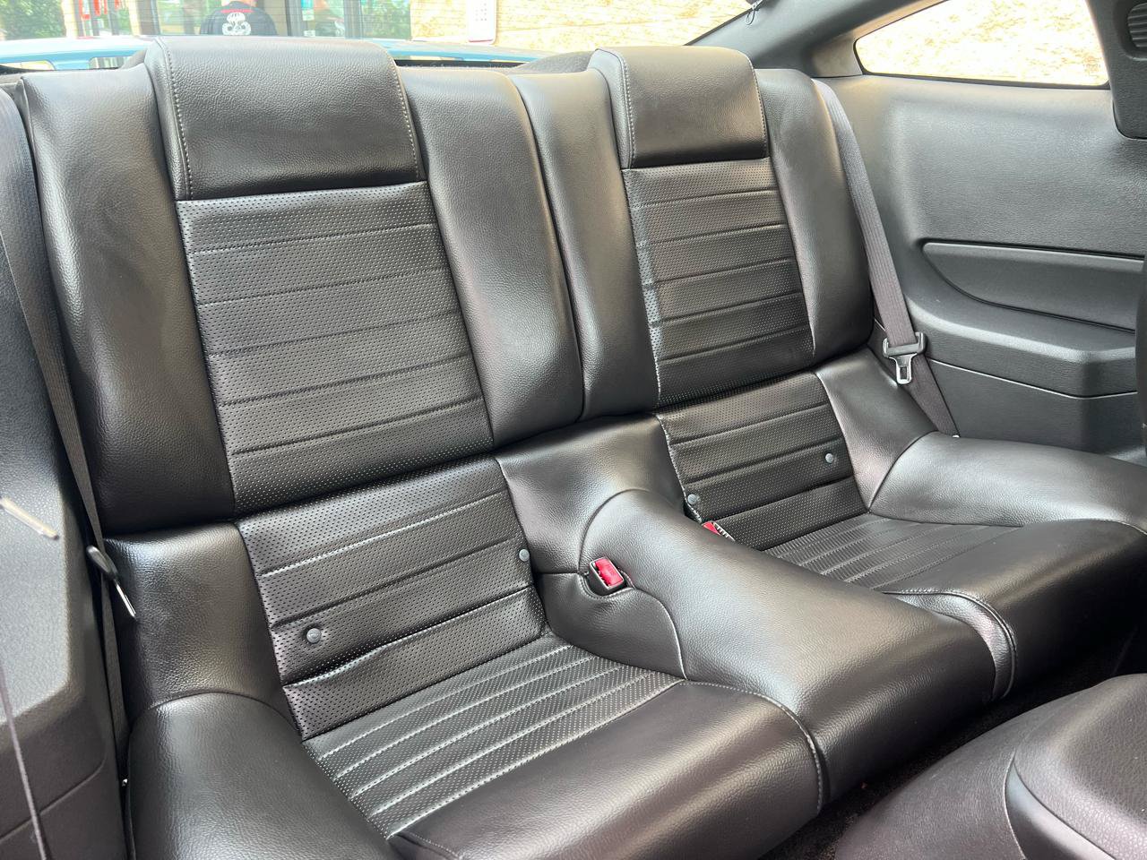 Used 2005 Ford Mustang GT Premium RWD image 26