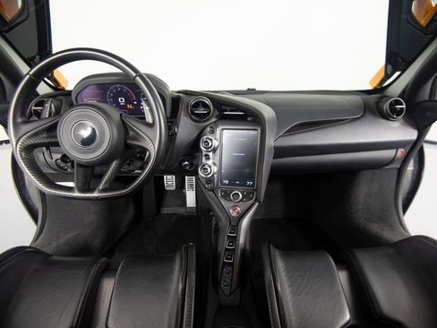 Used 2021 McLaren 765LT RWD image 31