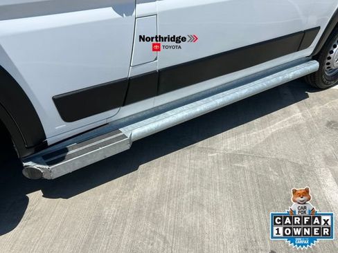 Used 2025 RAM ProMaster 2500 w/ U-Haul Equipment Group FWD image 10