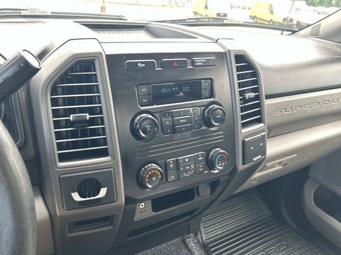 Used 2019 Ford F250 XL w/ Power Equipment Group RWD image 39