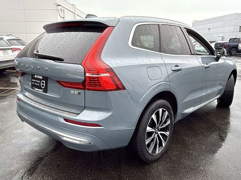 Certified 2023 Volvo XC60 B5 Plus image 3