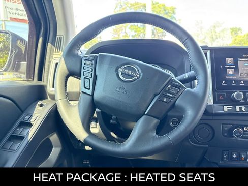 Used 2025 Nissan Frontier SL RWD image 15