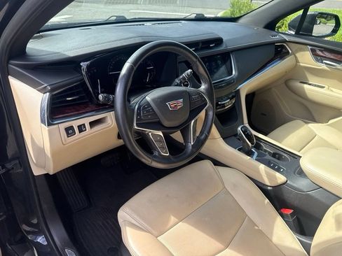 Used 2019 Cadillac XT5 Luxury AWD/4WD image 8