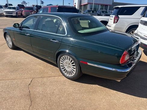 Used 2005 Jaguar XJ8 image 3