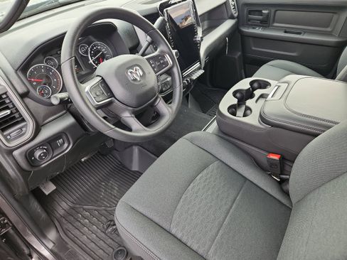 New 2026 RAM 2500 Tradesman AWD/4WD image 9