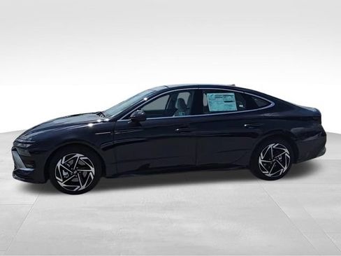 Used 2024 Hyundai Sonata SEL w/ Convenience Package FWD image 4