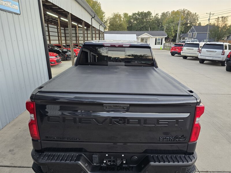 Used 2022 Chevrolet Silverado 1500 High Country w/ High Country Premium Package AWD/4WD image 21