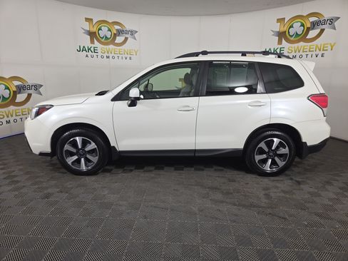 Used 2018 Subaru Forester 2.5i Premium AWD/4WD image 4