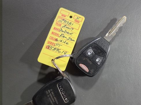 Used 2007 Dodge Ram 2500 Truck Laramie image 28