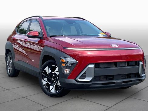 Used 2025 Hyundai Kona SEL FWD image 3