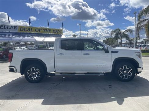 Used 2023 GMC Sierra 1500 SLT w/ SLT Premium Package image 9