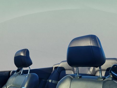 Used 2017 Ford Mustang Premium image 32