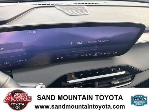 Used 2025 Buick Enclave Preferred image 22