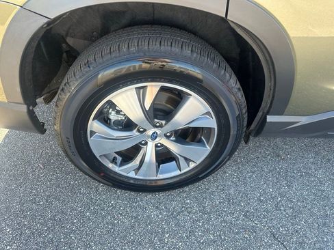 Used 2025 Subaru Ascent Premium image 5