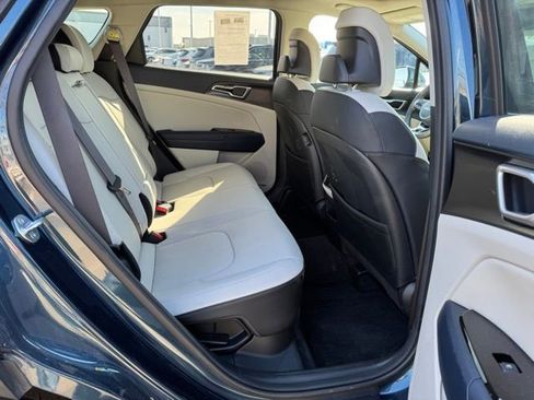 Used 2024 Kia Sportage EX w/ EX Premium Package image 14