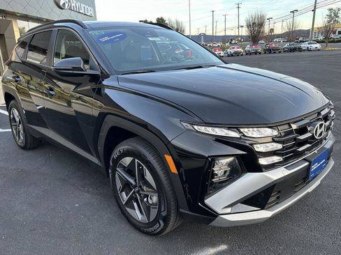 Certified 2025 Hyundai Tucson SEL image 9