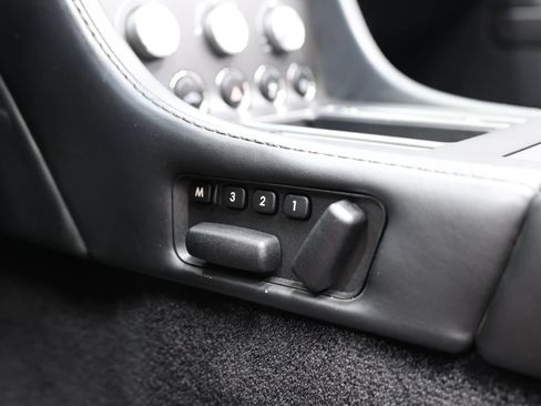 Used 2008 Aston Martin V8 Vantage Roadster RWD image 37