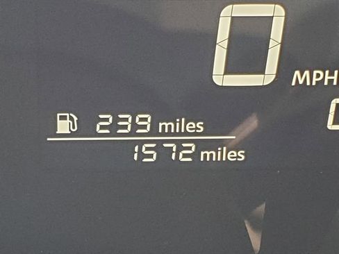 Certified 2025 Nissan Kicks SV image 29