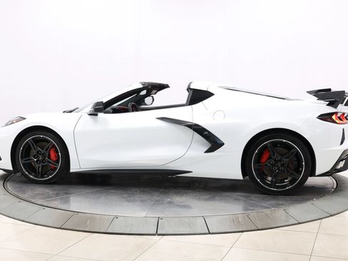 Used 2020 Chevrolet Corvette Stingray Preferred Cpe w/ 2LT Preferred Equipment Group RWD image 9