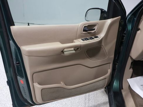 Used 2003 Ford Windstar Sport image 13