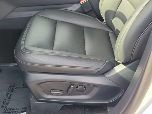 Used 2026 Ford Explorer Active RWD image 16