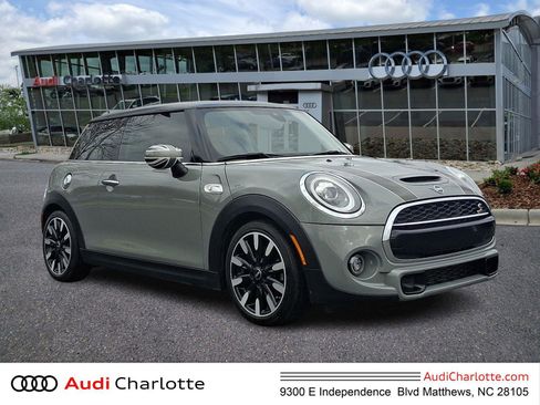 Used 2020 MINI Cooper S image 1